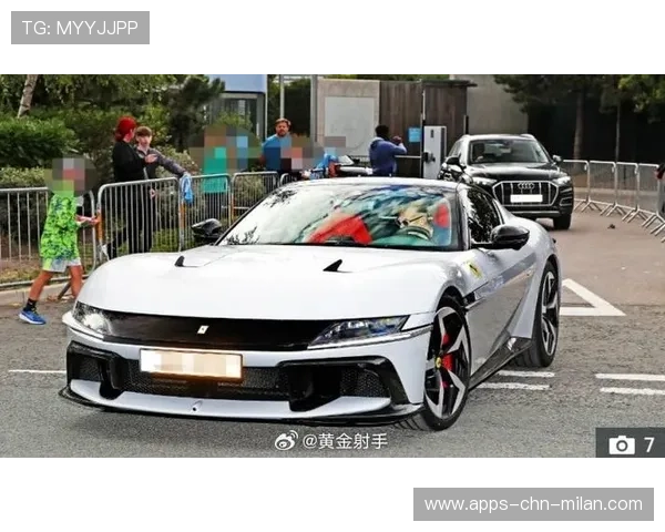 哈兰德开跑车走错路，笑死现场群众