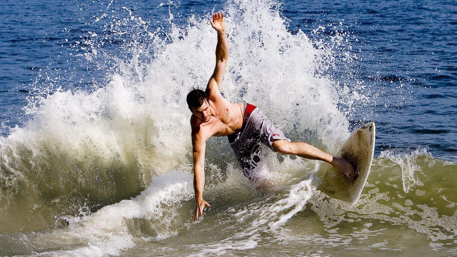 中超联赛竞争格局持续变化，中超联赛市场价值