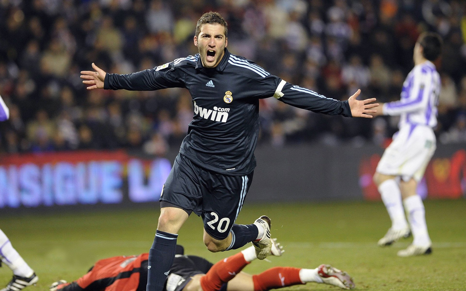 划频节奏控制精准,稳定发挥出色,划幅和划频